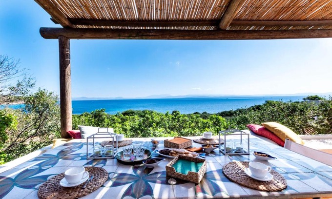 Sant'Antioco Villa | su mari su entu Isola di Sant'Antioco villa con accesso diretto al mare