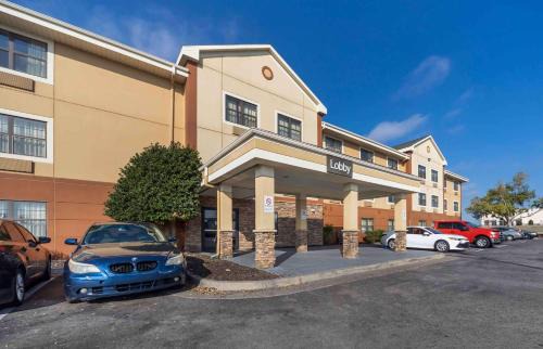 Central Oklahoma City Hotel | Suburban Studios