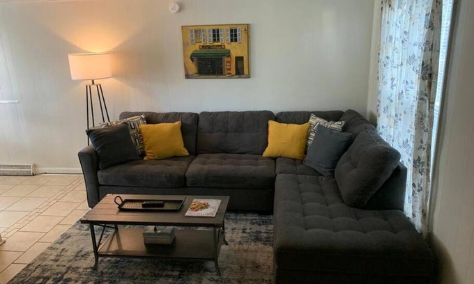 Charlotte Apartment | Suite 4, Sleep 6, Walk to Attractions in Uptown
