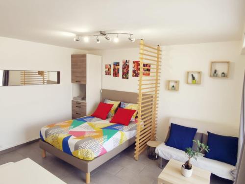 Melun Apartment | Suite Athéna - Melun gare RER - Studio avec Balcon et parking