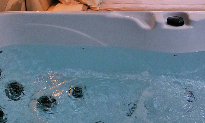 Roanne Apartment | Suite Luxueuse Avec Jacuzzi Privatif