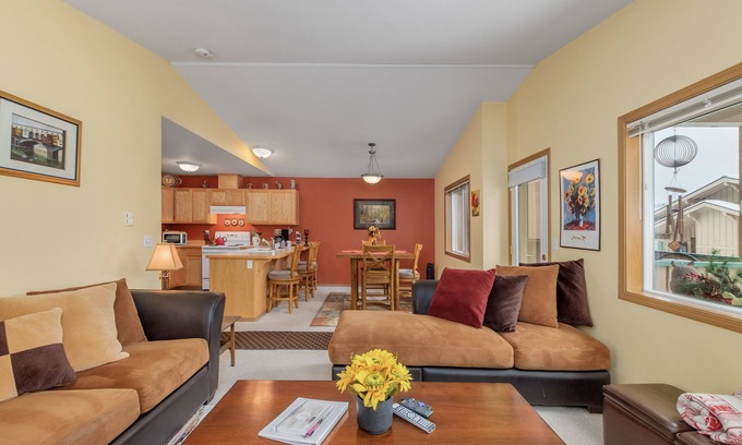 Downtown Leavenworth Condo | Suite Serenity-Adventurepark, Village, WIFI, Park
