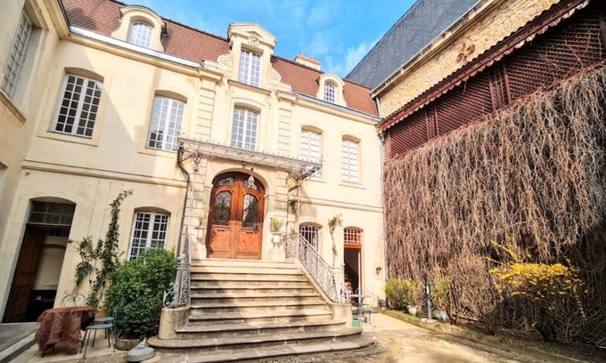 Dijon Centre Ville Apartment | Suite Standing dans bel Hôtel Particulier
