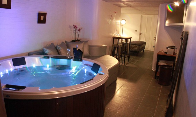 Lille Centre Ville House | Suite with king size bed and private Jacuzzi Spa 1 and 2