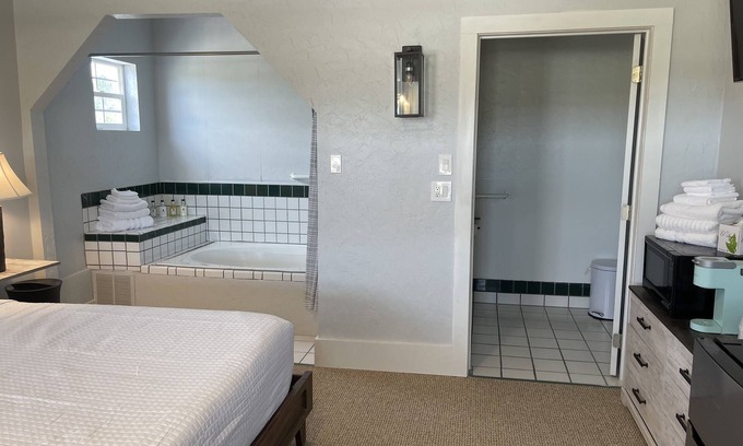 Custer Apartment | Suite101 "Steller Sea Eagle"