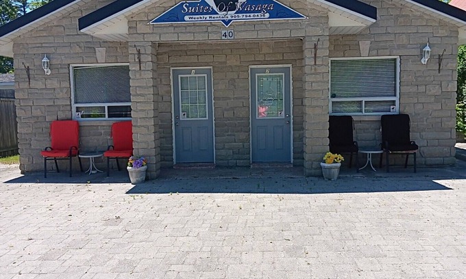 Wasaga Beach House | Suites of Wasaga 2 Whole Building