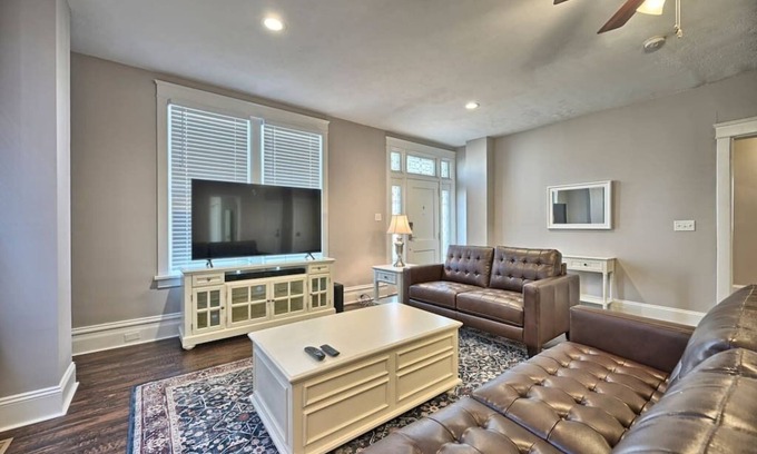 Harrisburg - Hershey Apartment | Suites on Seneca - Lovely 2 Bed/1 Bath Apartment