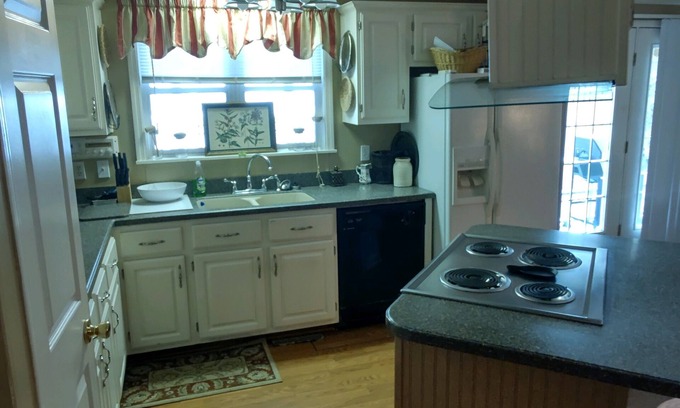 Georgetown House | "SUITS ME" on the Black River