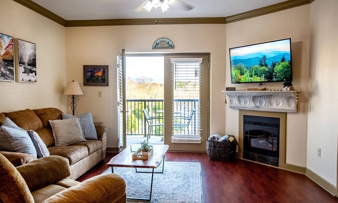 Pigeon Forge Condo | Summer Dates still available!