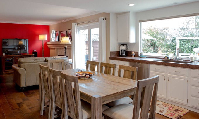 Windsor House | Summer discounts at relaxing, fully-equipped, spacious, luxury home.