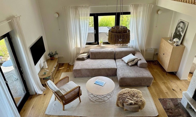 Bernau am Chiemsee House | Summer house in Bernau - feel-good place close to the village between mountains & lake. With garden!