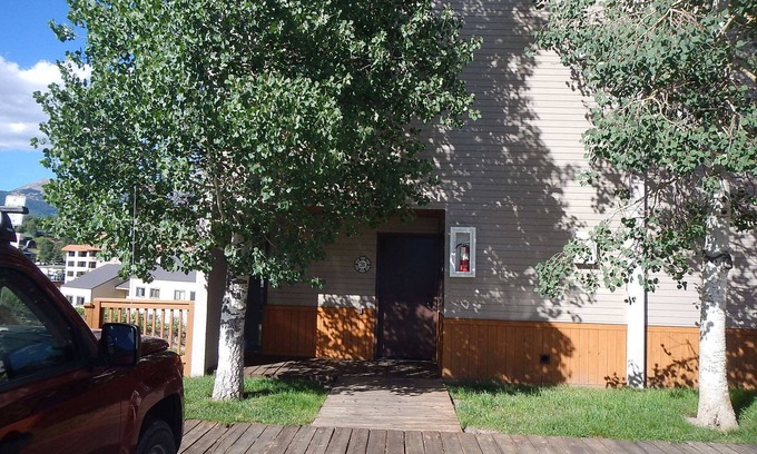Crested Butte Condo | Summer is beautiful in the mountains!