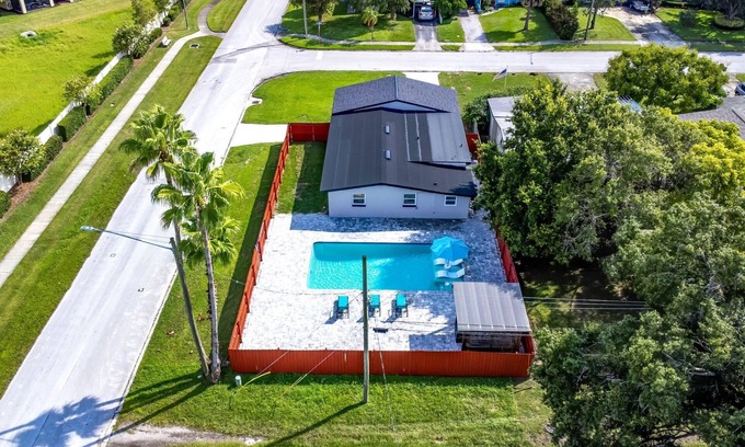 Pinellas Park House | Summer-Ready Pad w/Pool, Near Beaches & Fun!