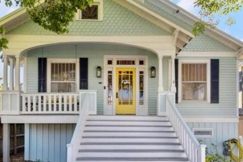 Galveston House | Summerwind - Heated Pool, 3 Baths, 3 Blocks to Beach