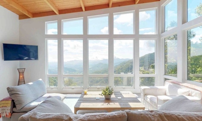 Candler House | Summit House - Modern Luxury w/Million dollar views