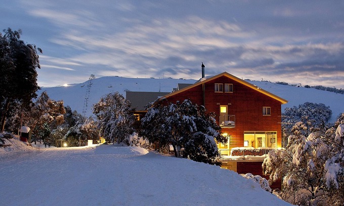 Falls Creek House | Summit Ridge Alpine Lodge