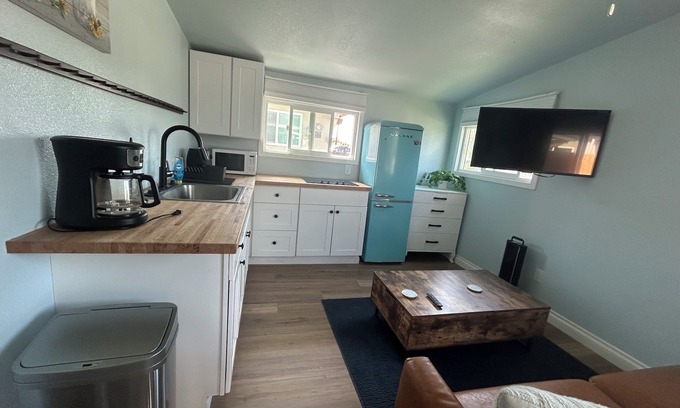 Imperial Beach Apartment | Sun drenched Beach retreat in quiet walkable pet friendly neighborhood!