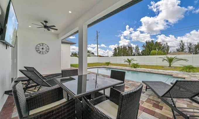 Diplomat House | Sun Soaked 4 Bedroom *Heated* Pool Home -BRAND NEW