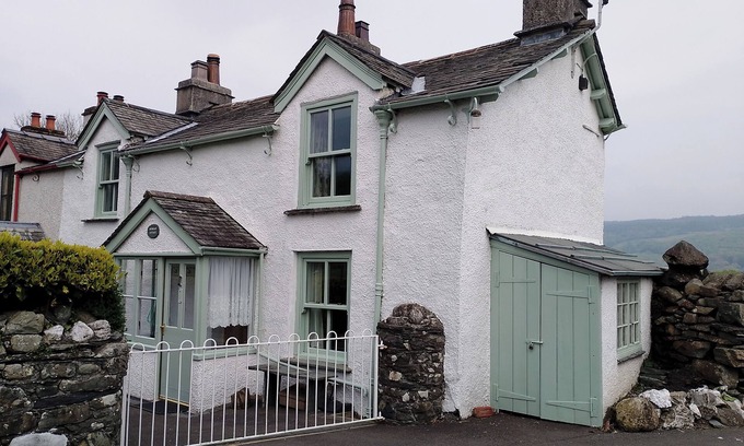 Coniston Cottage | SUNBEAM COTTAGE, family friendly, with open fire in Coniston