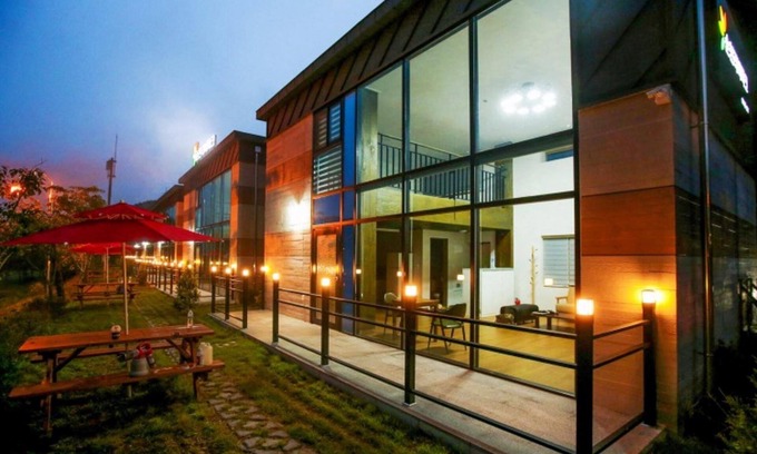 Suncheon House | Sunchoen Orotada Kids Poolvilla