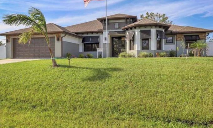 North Port House | Suncoast Oasis Executive Retreat
