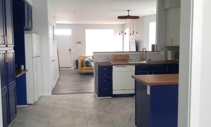 Atlantic City House | SunKissed Casa - Very Close to the Beach & Boardwalk!