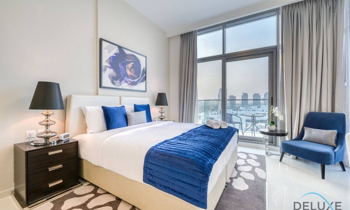 Dubai Apartment | Sunlit Studio At Golf Promenade 2A DAMAC Hills by Deluxe Holiday Homes