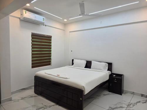 Kakkanad Hotel | Sunna bhai residency