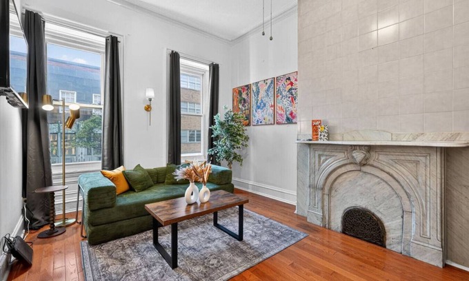 Center City West Apartment | Sunny 1/1 | Center City | Sofa Bed | Sleeps 6