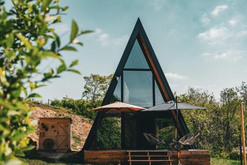 Vrdnik House | Sunny A Frame in National Park Fruska Gora - Vrdnik