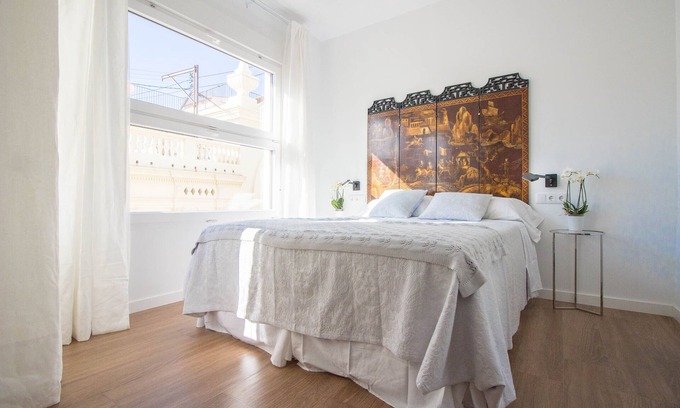 Sant Francesc Apartment | Sunny apartment in the heart of Valencia city