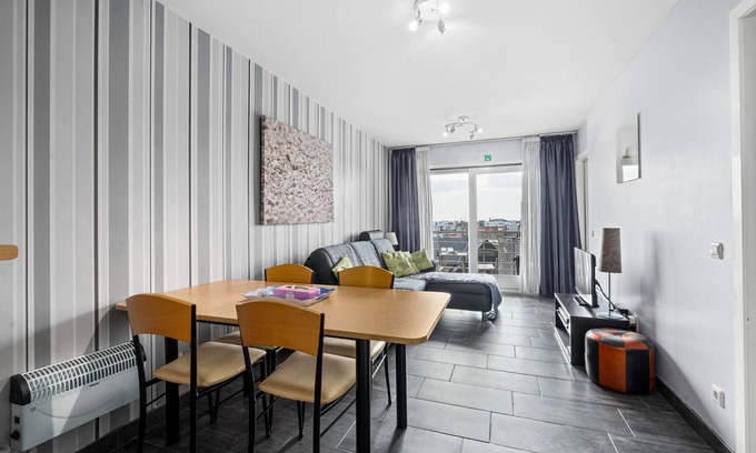 Blankenberge Apartment | Sunny apartment with sea-views