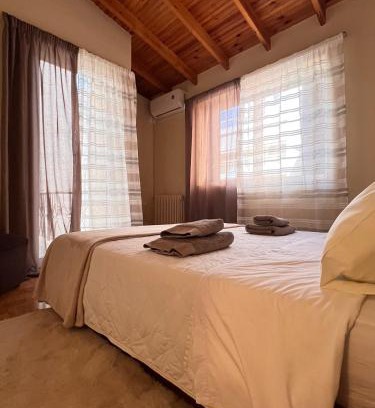 Kaisariani Apartment | Sunny Athens