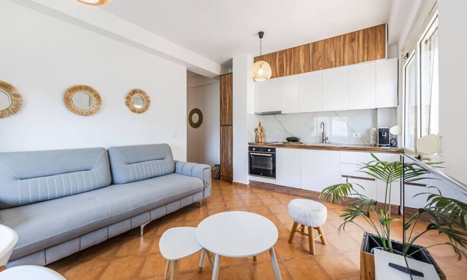 Golem Apartment | Sunny Balcony Stay | Walk to Golem Beach
