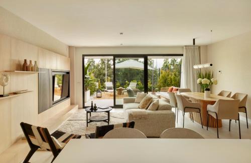 Mijas Apartment | Sunny Garden near Golf