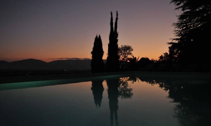 Castelnuovo Magra Villa | Sunny Hill Villa surrounded by Mediterranean Trees