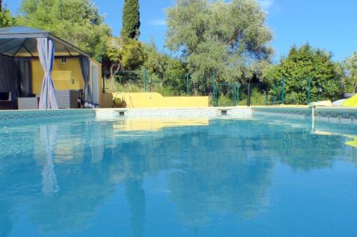 Ollioules House | Sunny house with garden and private pool