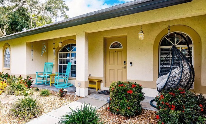 Laurel House | Sunny Oasis Getaway -Heated Pool-Mini Golf-Near Beach