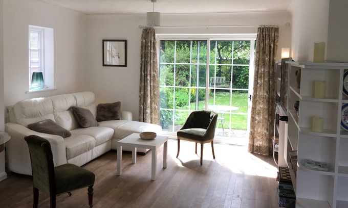 Boxgrove House | Sunny Rural Village Home sleeps 4/5 of Goodwood