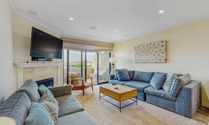 Rio del Mar Condo | Sunny & serene, two-story, oceanfront condo w/a shared, heated pool & free WiFi