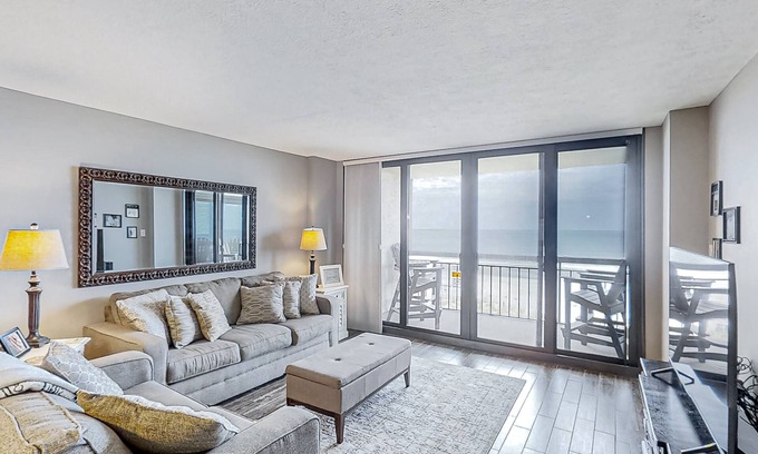Crescent Beach Condo | Sunny & stylish condo with an ocean view, on-site pool, beach access, & AC