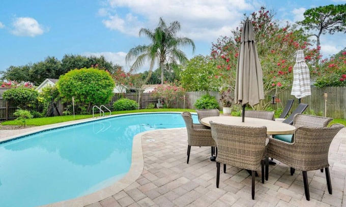 Lake Magdalene House | Sunny Tampa Oasis: Pool, Patio & Gazebo