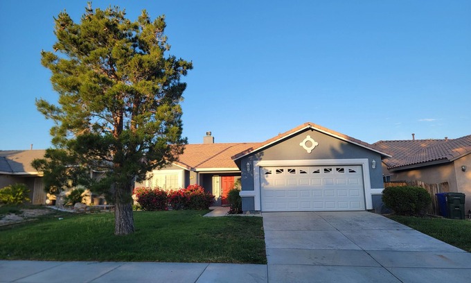 Victorville House | Sunrise in The High Desert