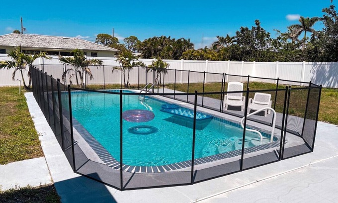 Port Charlotte - Charlotte Harbor House | Sunrise Park Jewel in Port Charlotte with free pool heat