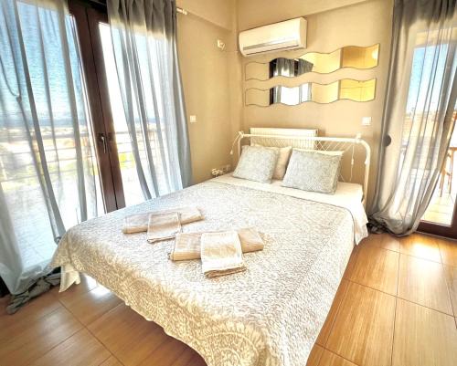 Nea Makri Apartment | Sunrise Studio with unhindered view to the sea.