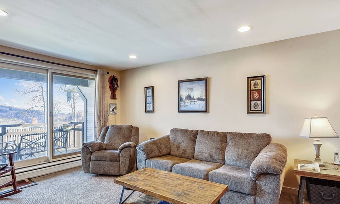 Central Vermont- Killington Condo | Sunrise Timberline I7 Quaint 2 bedroom Sunrise Timberline I7 Ski to/from. Pets welcome