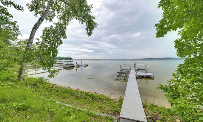 Indian River House | Sunroom, Dining Pavilion & More: Gem on Burt Lake!