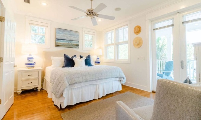 Sunnyside Apartment | Suns Out Funs Out in Carillon! 7 min to 30A!