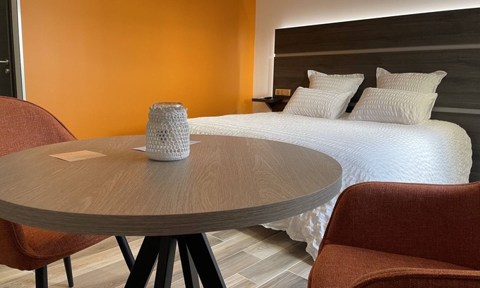 Roye Bed & Breakfast | SUNSET DELUXE ROOM - DOUBLE - OUTDOOR JACUZZI