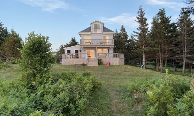 Blooming Point House | Sunset Dunes Waterfront Cottage